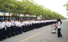 280名男生為唯一女生慶生，不要太幸福